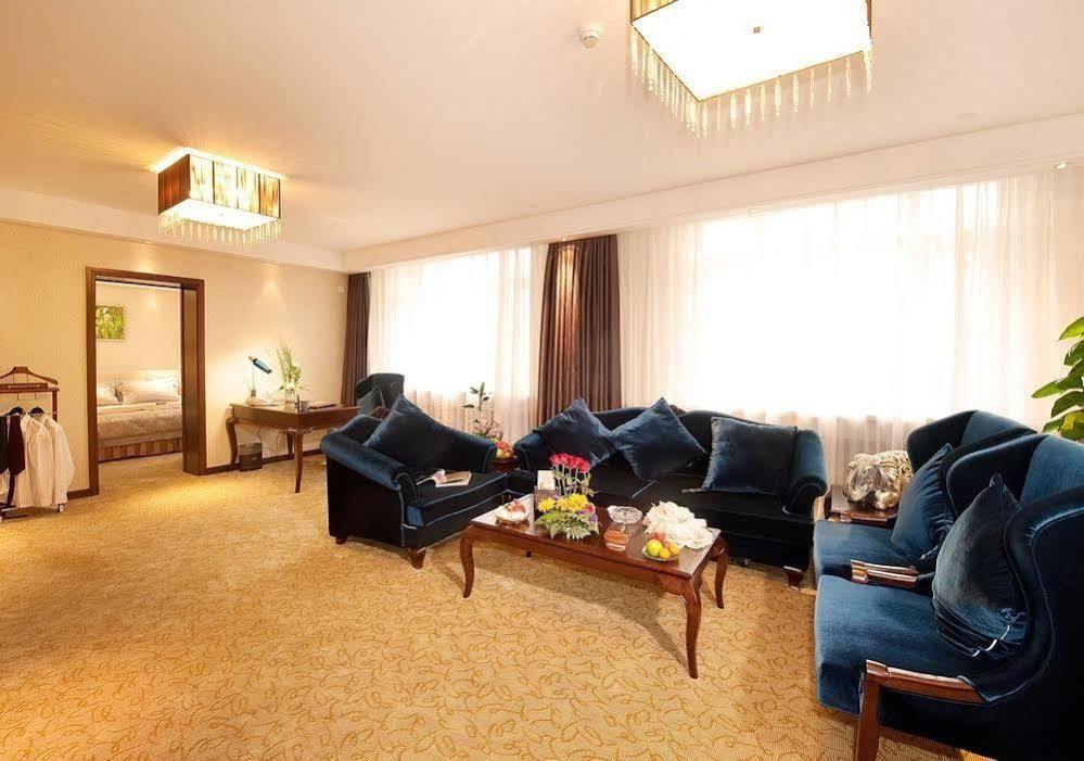 Jilin Province Hotel Чанчун Екстериор снимка